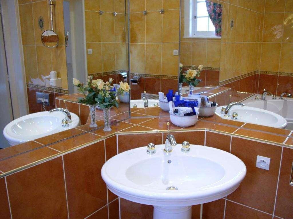 Logis - Belle Hotel, Lille-Ouest Bailleul  Rum bild