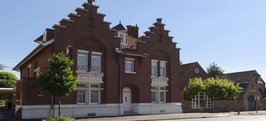 Logis - Belle Hotel, Lille-Ouest Bailleul  Exteriör bild