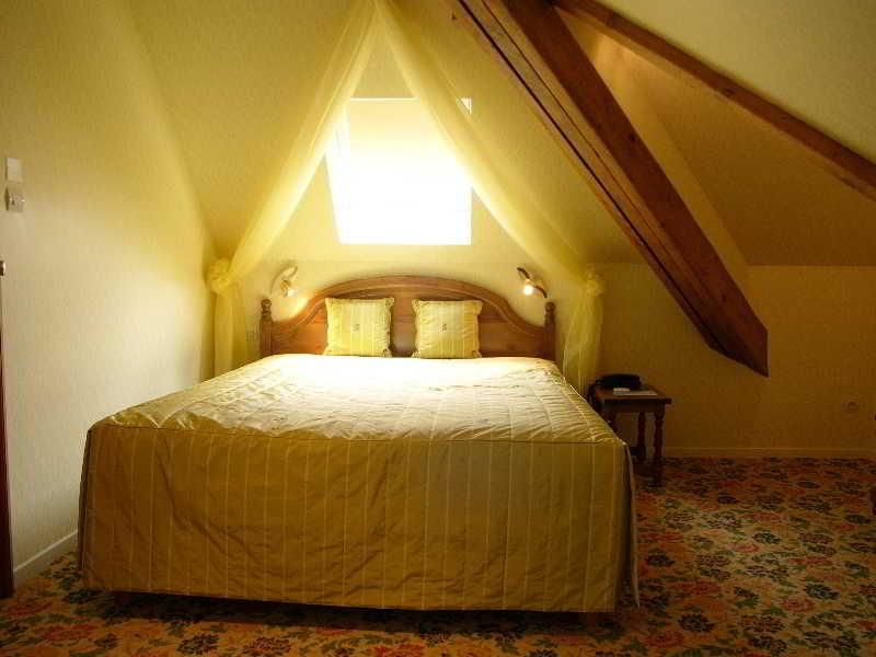 Logis - Belle Hotel, Lille-Ouest Bailleul  Rum bild
