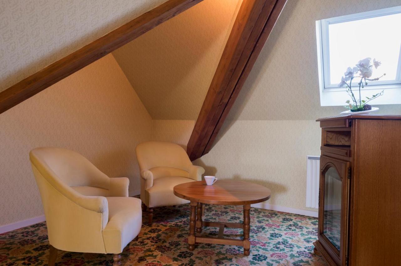 Logis - Belle Hotel, Lille-Ouest Bailleul  Exteriör bild